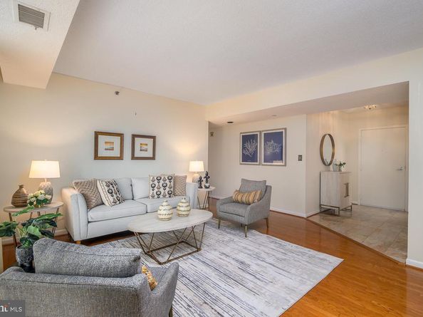 1016 S Wayne Street S 604, Arlington VA 22204