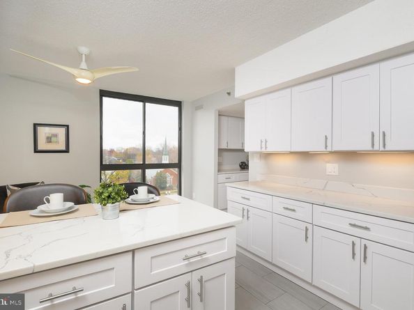 1016 S Wayne Street S 604, Arlington VA 22204