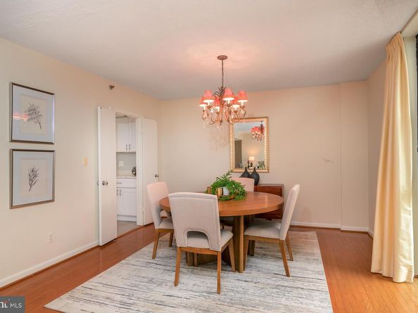 1016 S Wayne Street S 604, Arlington VA 22204