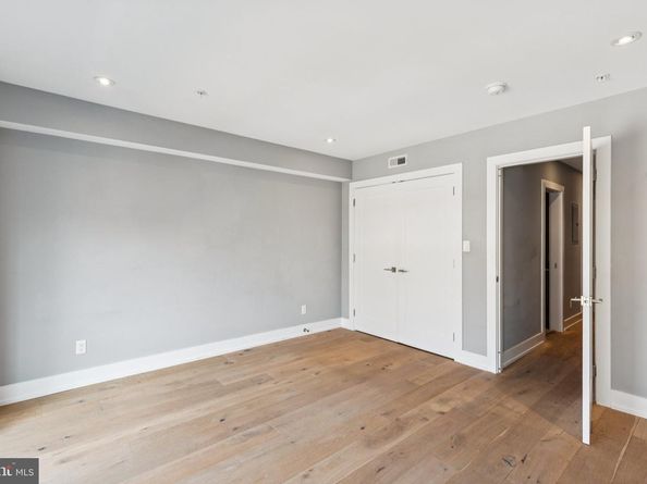 719 S 20TH Street, Philadelphia PA 19146