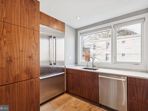 719 S 20TH Street, Philadelphia PA 19146