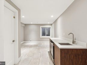 719 S 20TH Street, Philadelphia PA 19146