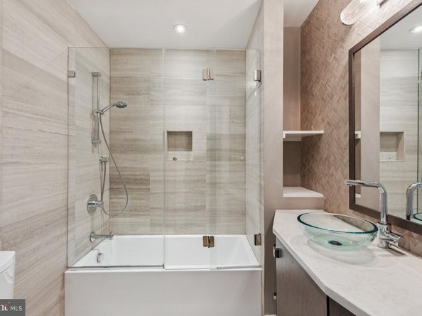 719 S 20TH Street, Philadelphia PA 19146