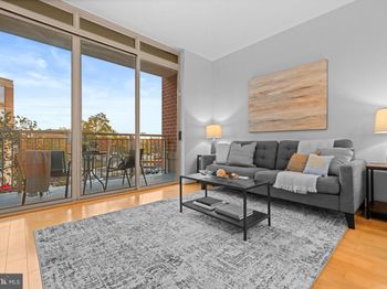 820 N Pollard Street