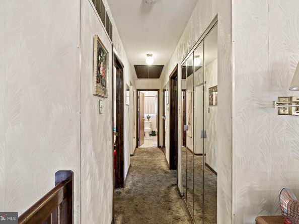 945 Manatawna Avenue, Philadelphia PA 19128