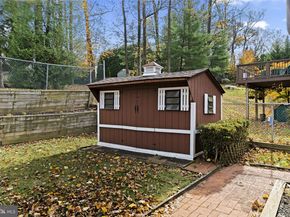 945 Manatawna Avenue, Philadelphia PA 19128