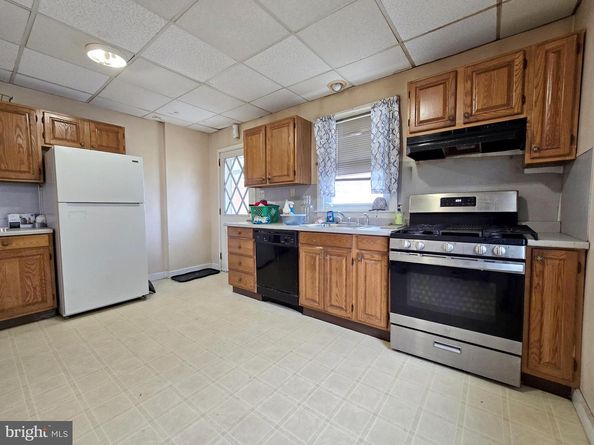 515 Andrews Avenue, Collingdale PA 19023