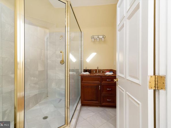 8537 Old Dominion Drive, Mclean VA 22102