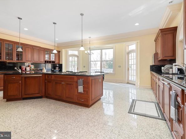 8537 Old Dominion Drive, Mclean VA 22102