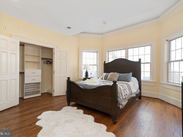 8537 Old Dominion Drive, Mclean VA 22102