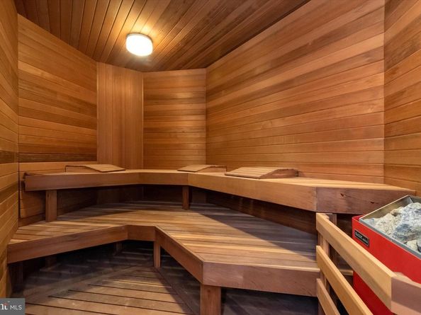 8537 Old Dominion Drive, Mclean VA 22102