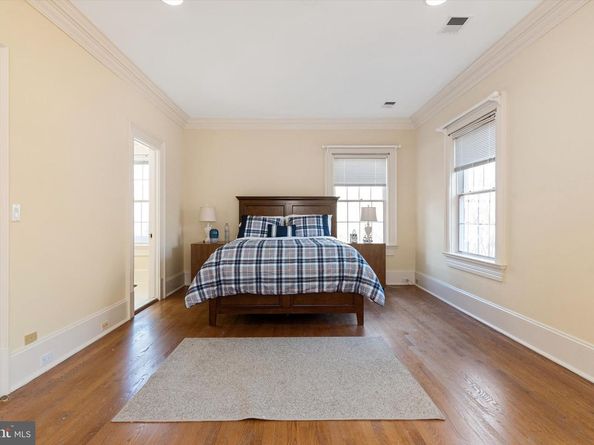 8537 Old Dominion Drive, Mclean VA 22102