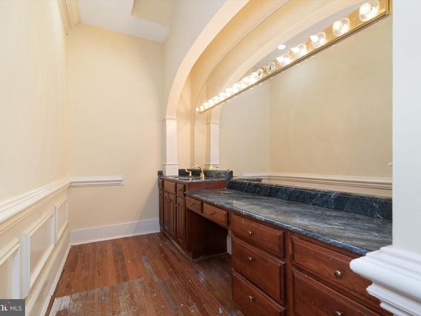 8537 Old Dominion Drive, Mclean VA 22102