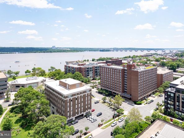 801 N Pitt Street 1708, Alexandria VA 22314