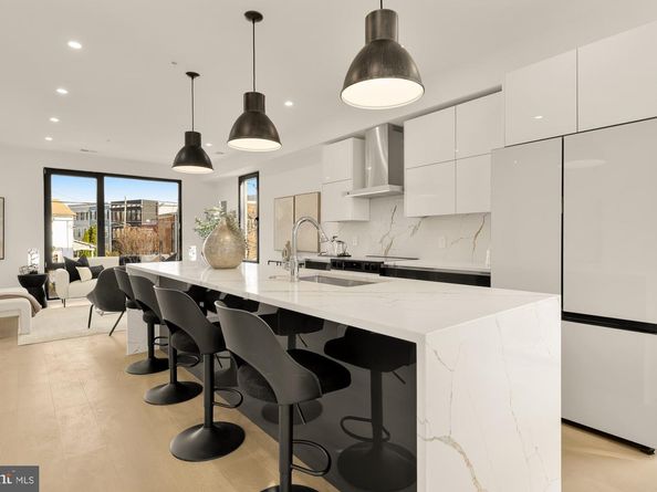 1810 Central Place NE 2, Washington DC 20002