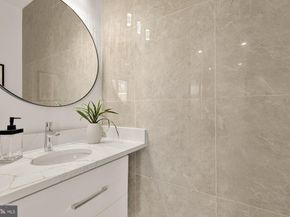 1810 Central Place NE 2, Washington DC 20002