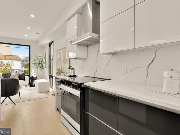 1810 Central Place NE 2, Washington DC 20002