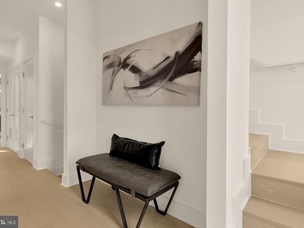 1810 Central Place NE 2, Washington DC 20002