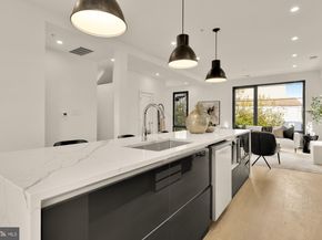 1810 Central Place NE 2, Washington DC 20002