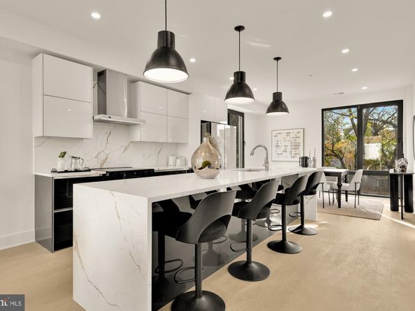 1810 Central Place NE 2, Washington DC 20002