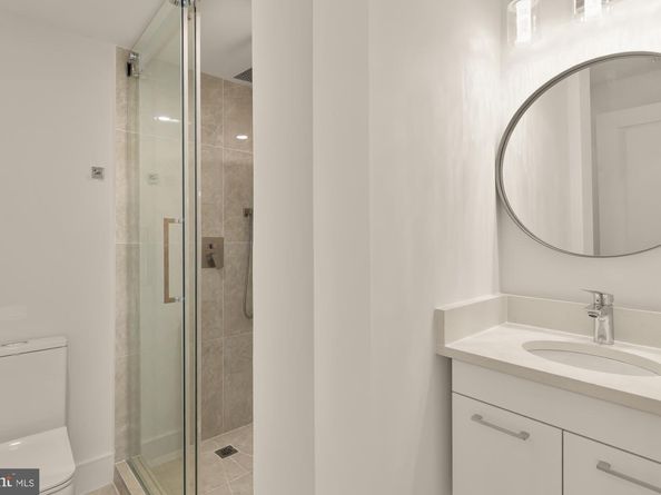 1810 Central Place NE 2, Washington DC 20002