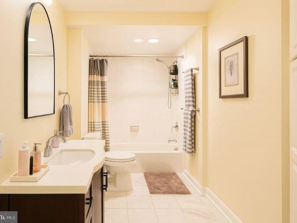 2555 Pennsylvania Avenue NW 408, Washington DC 20037