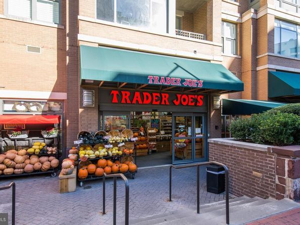 2555 Pennsylvania Avenue NW 408, Washington DC 20037