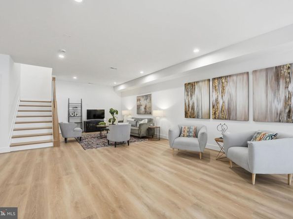 3218 Blundell Road, Falls Church VA 22042