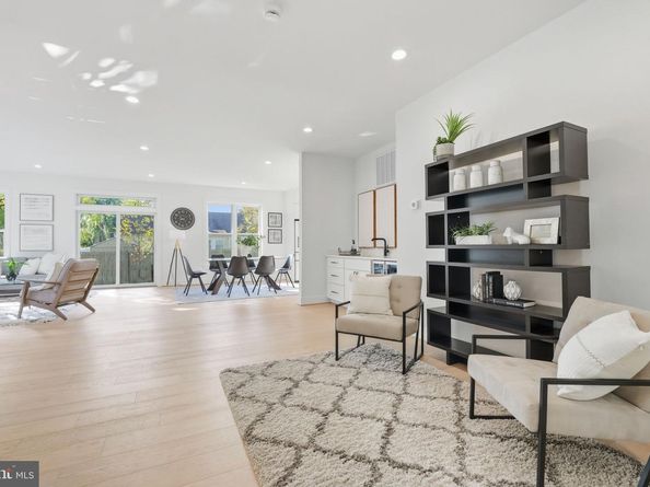 3218 Blundell Road, Falls Church VA 22042