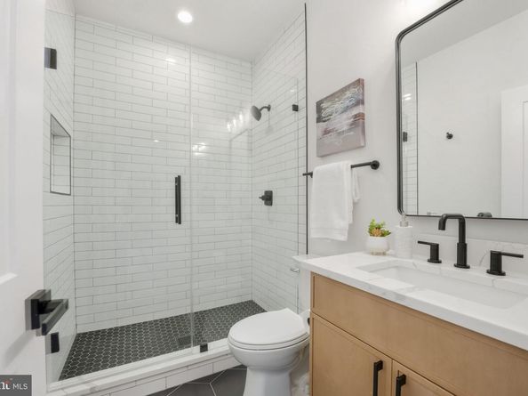 3218 Blundell Road, Falls Church VA 22042