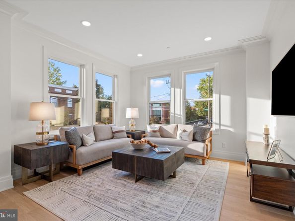 1328 Cameron St, Alexandria VA 22314