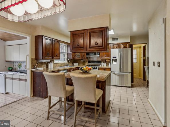 11508 Hornfair Court, Rockville MD 20854