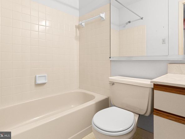 8708 Prospect Avenue B4, Philadelphia PA 19118