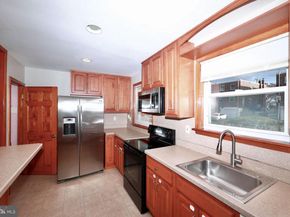 7509 Brous Avenue, Philadelphia PA 19152