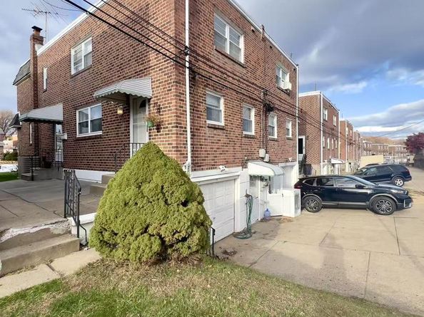 7509 Brous Avenue, Philadelphia PA 19152