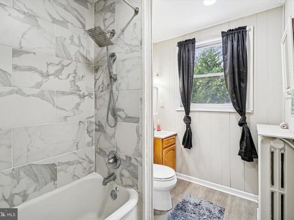 352 Carson Street, Philadelphia PA 19128