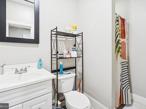 352 Carson Street, Philadelphia PA 19128