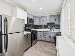 352 Carson Street, Philadelphia PA 19128