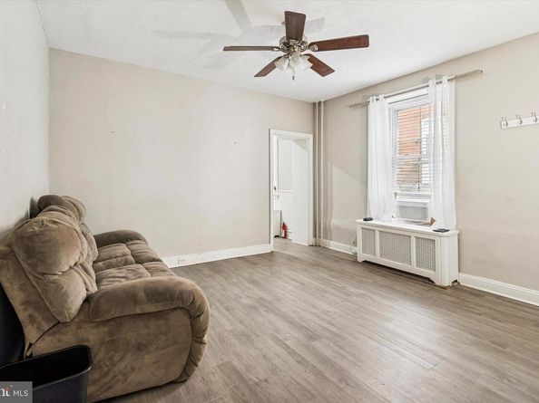 352 Carson Street, Philadelphia PA 19128