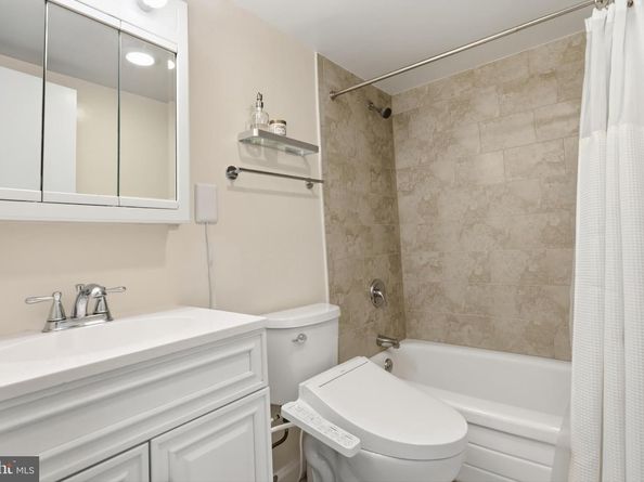 1301 S Arlington Ridge Road 610, Arlington VA 22202