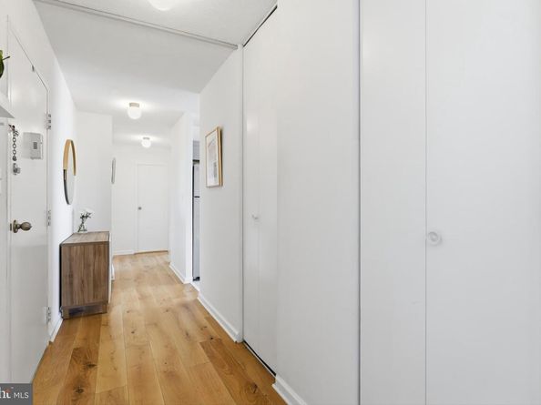 1301 S Arlington Ridge Road 610, Arlington VA 22202