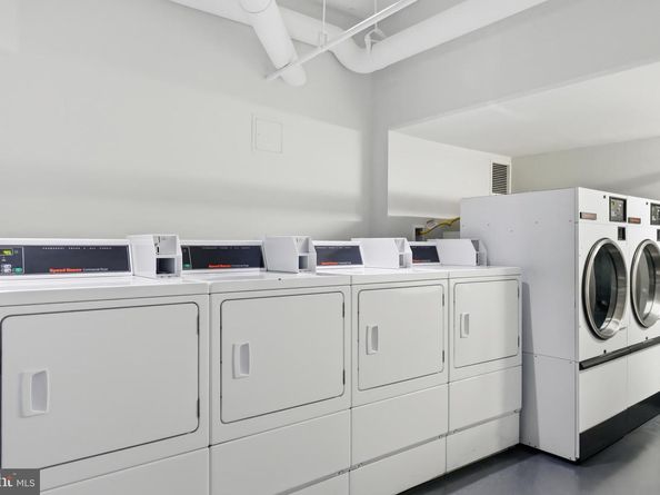 1301 S Arlington Ridge Road 610, Arlington VA 22202