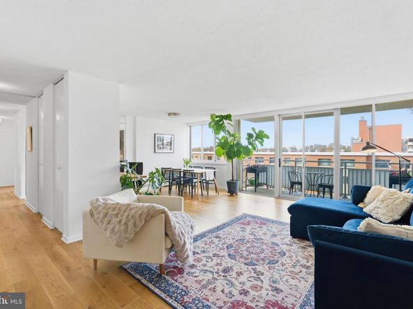 1301 S Arlington Ridge Road 610, Arlington VA 22202