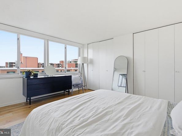 1301 S Arlington Ridge Road 610, Arlington VA 22202