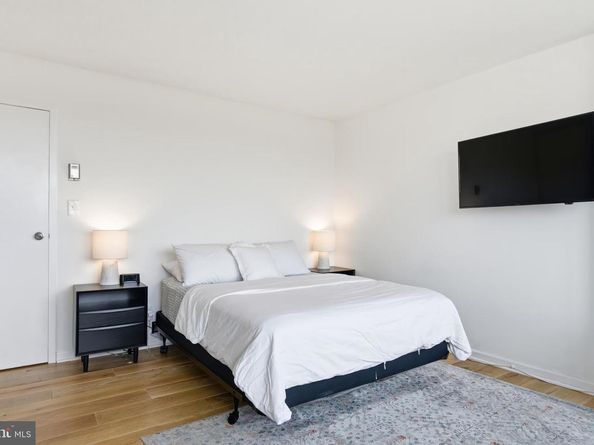 1301 S Arlington Ridge Road 610, Arlington VA 22202