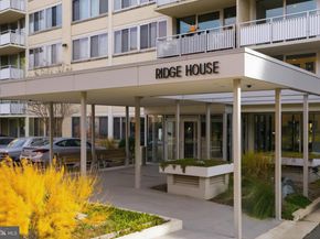 1301 S Arlington Ridge Road 610, Arlington VA 22202