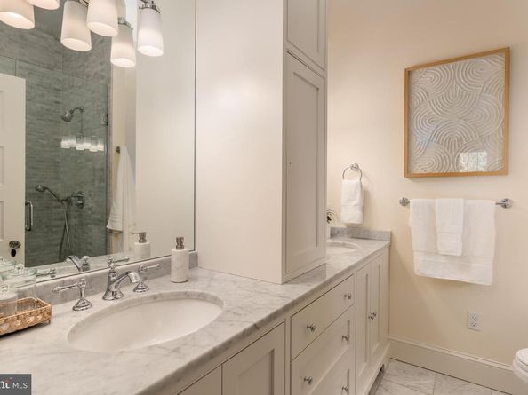 2939 Macomb Street NW, Washington DC 20008