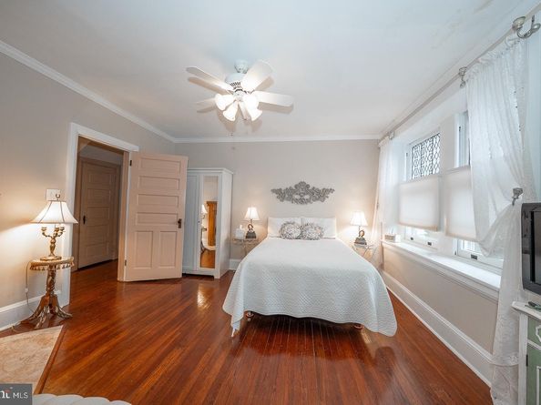 6323 Sherwood Road, Philadelphia PA 19151