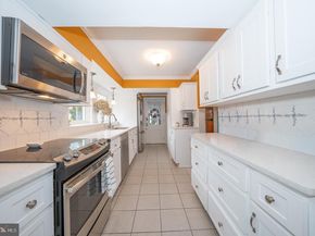 6323 Sherwood Road, Philadelphia PA 19151