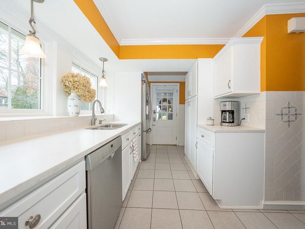 6323 Sherwood Road, Philadelphia PA 19151